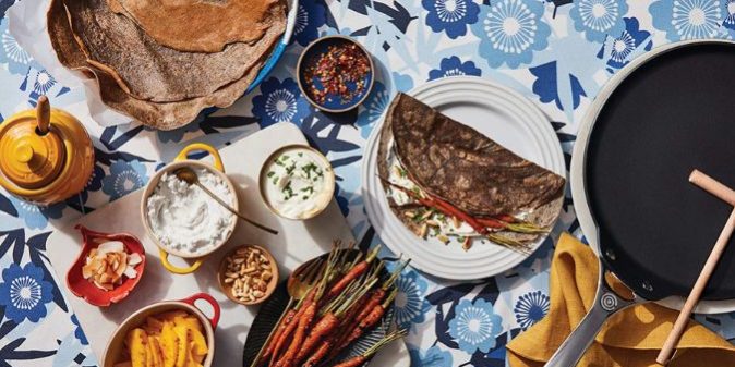 Crêpière Le Creuset utilisée pour une crêpe party